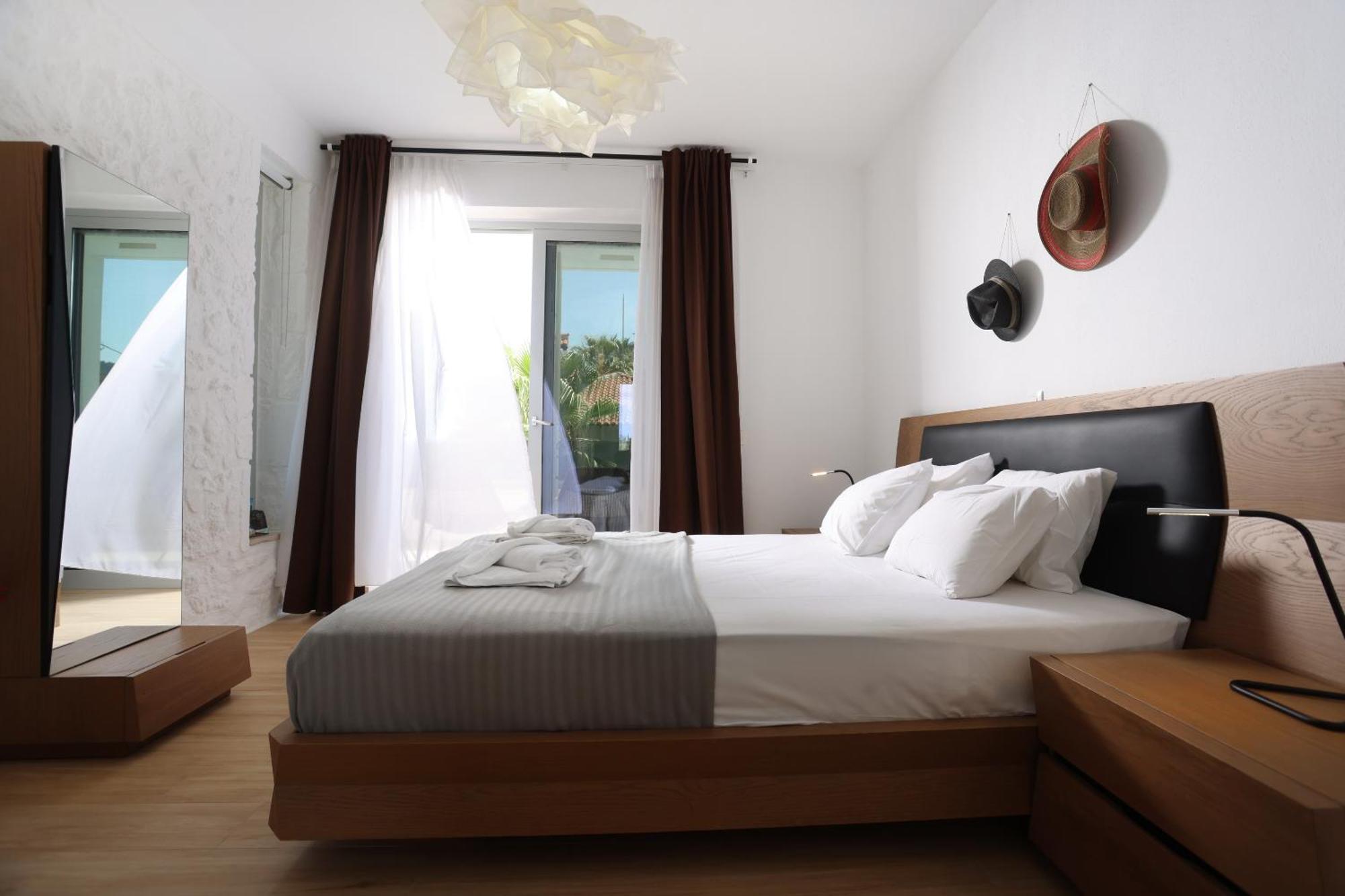 Villa Douglas - Private Pool, Bbq, 4Bdrms, View Pefkochori Ngoại thất bức ảnh