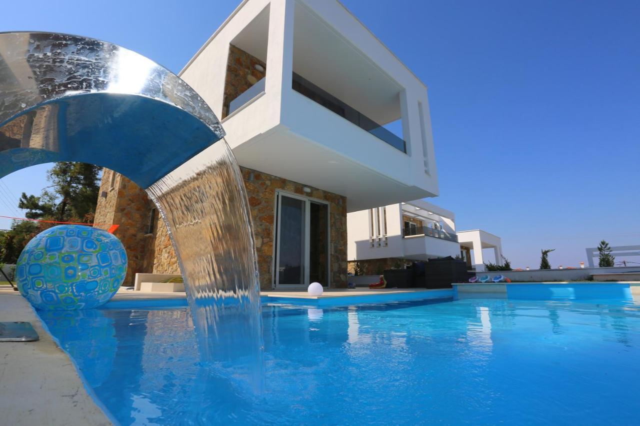Villa Douglas - Private Pool, Bbq, 4Bdrms, View Pefkochori Ngoại thất bức ảnh